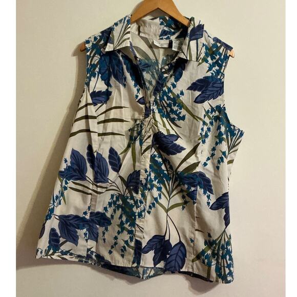 White Stag Women Blouse size 2X ( 18w/20w) Blue floral button down - Picture 1 of 11